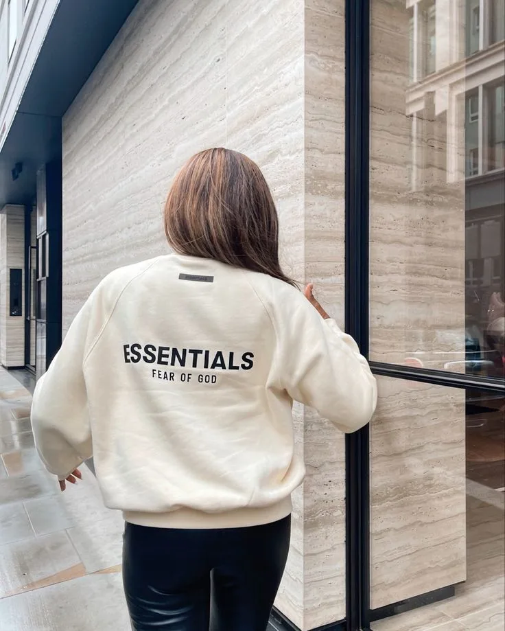Essential hoodie